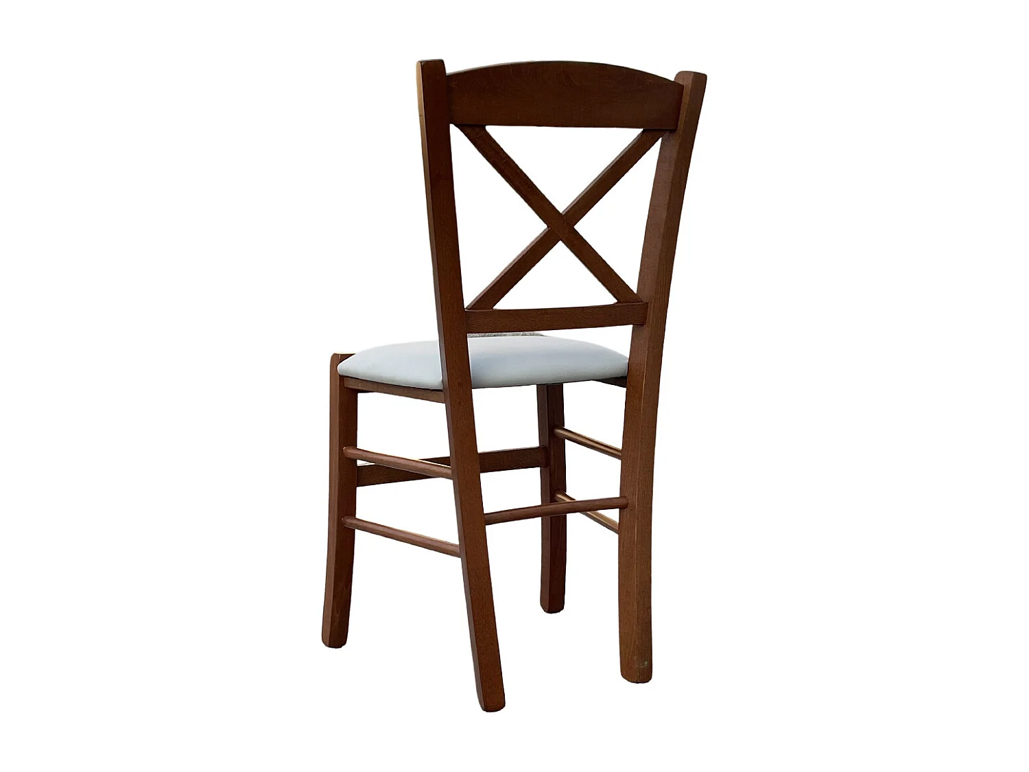 Silla de madera en forma de cruz de nogal oscuro con asiento de piel sintética color gris hielo