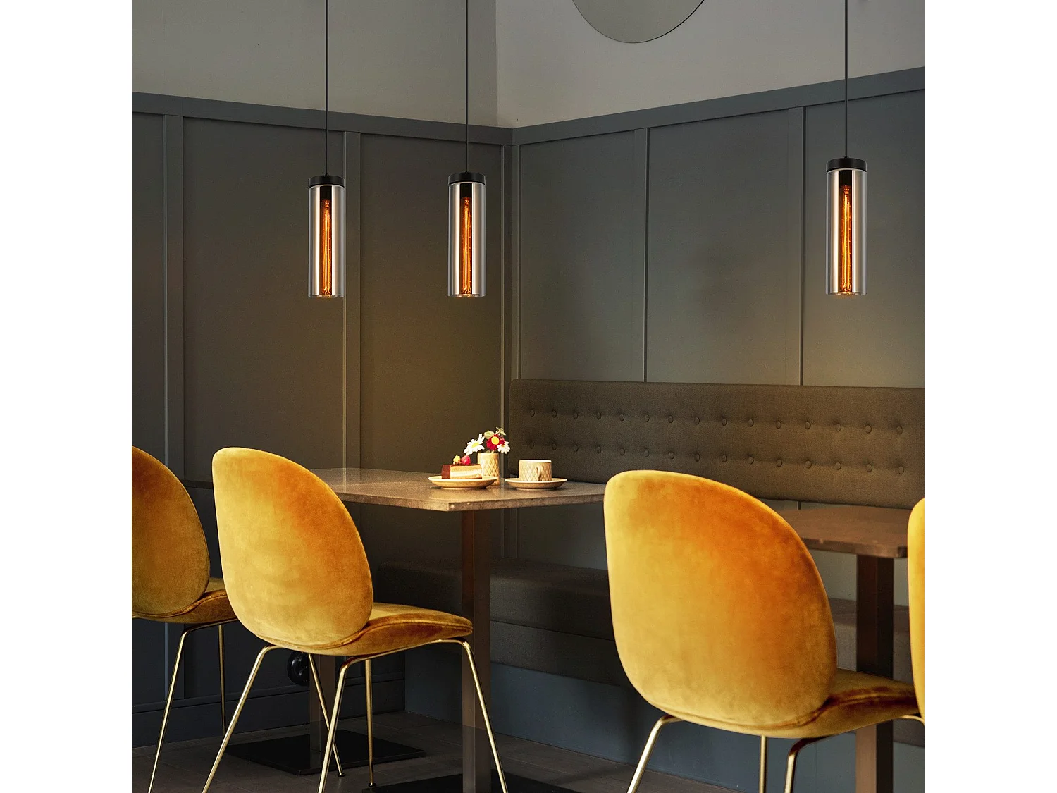 Retro Pendelleuchte Esstischlampe Glas matt schwarz 1 flammig E27