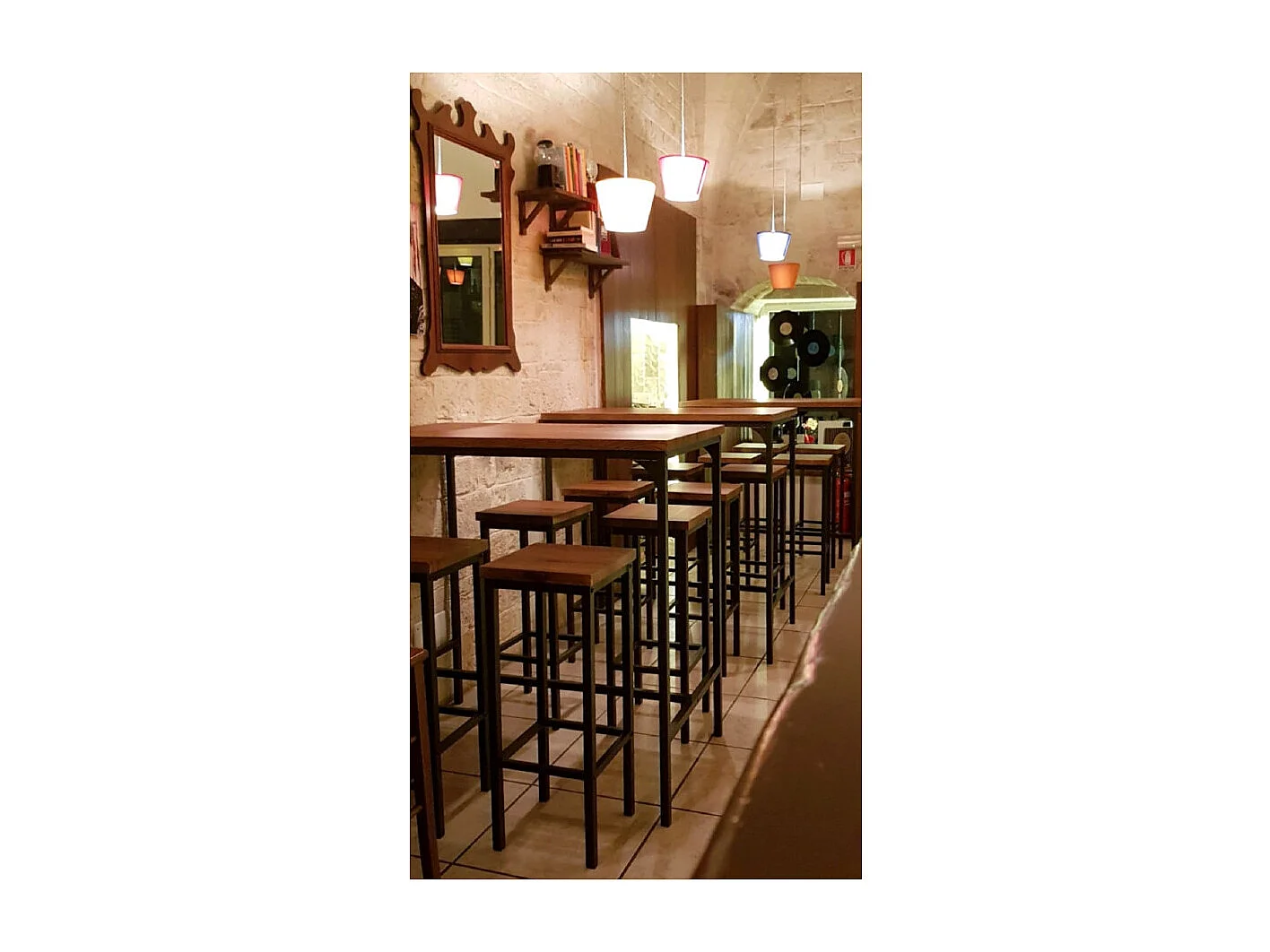 Lot table de bar 110x66xH110cm et 4 tabourets noyer marron mod. FIRENZE par Yelloo