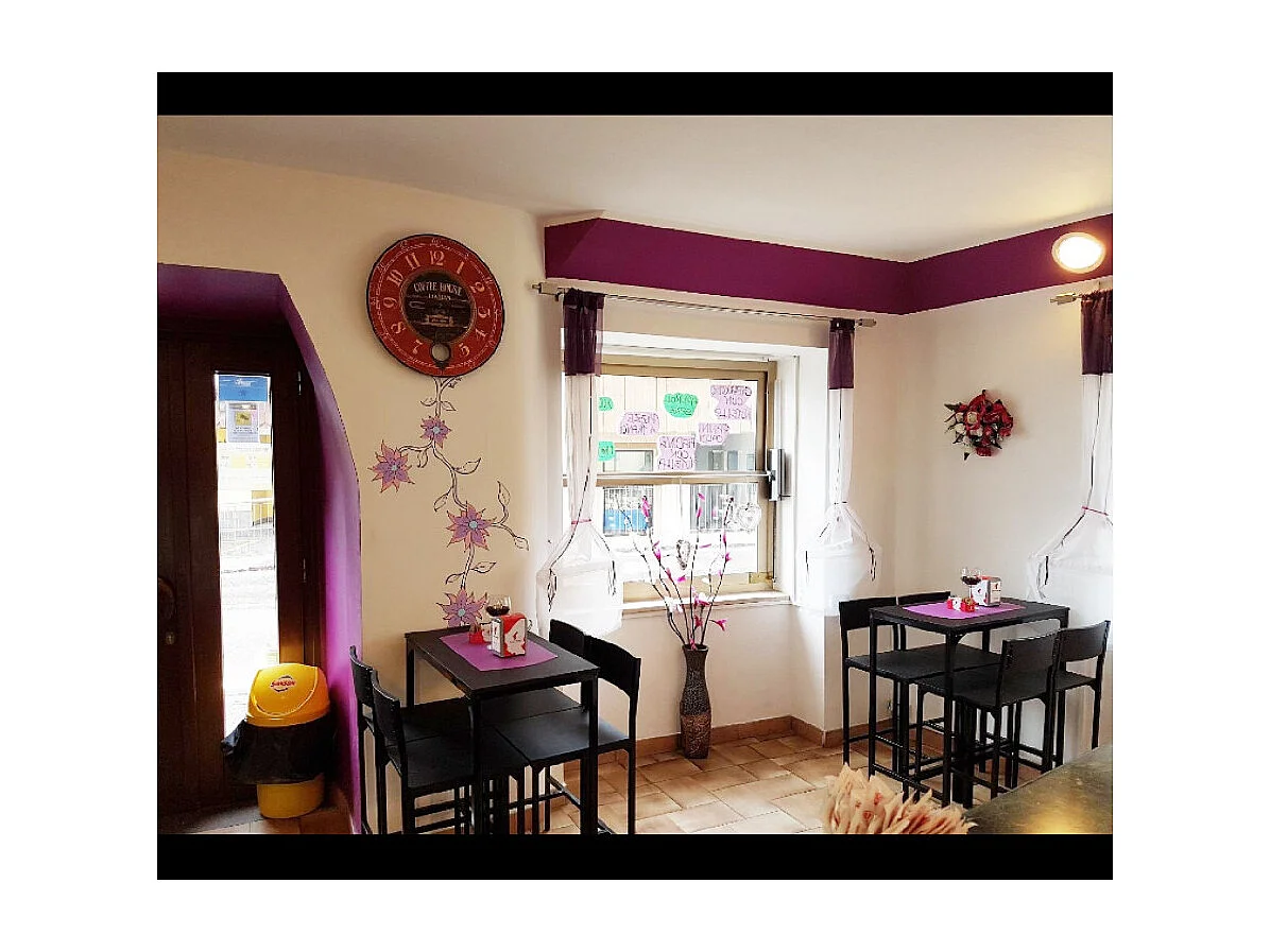 Lot de table de bar avec 2 tabourets couleur noire mod. LIGNANO par Yelloo