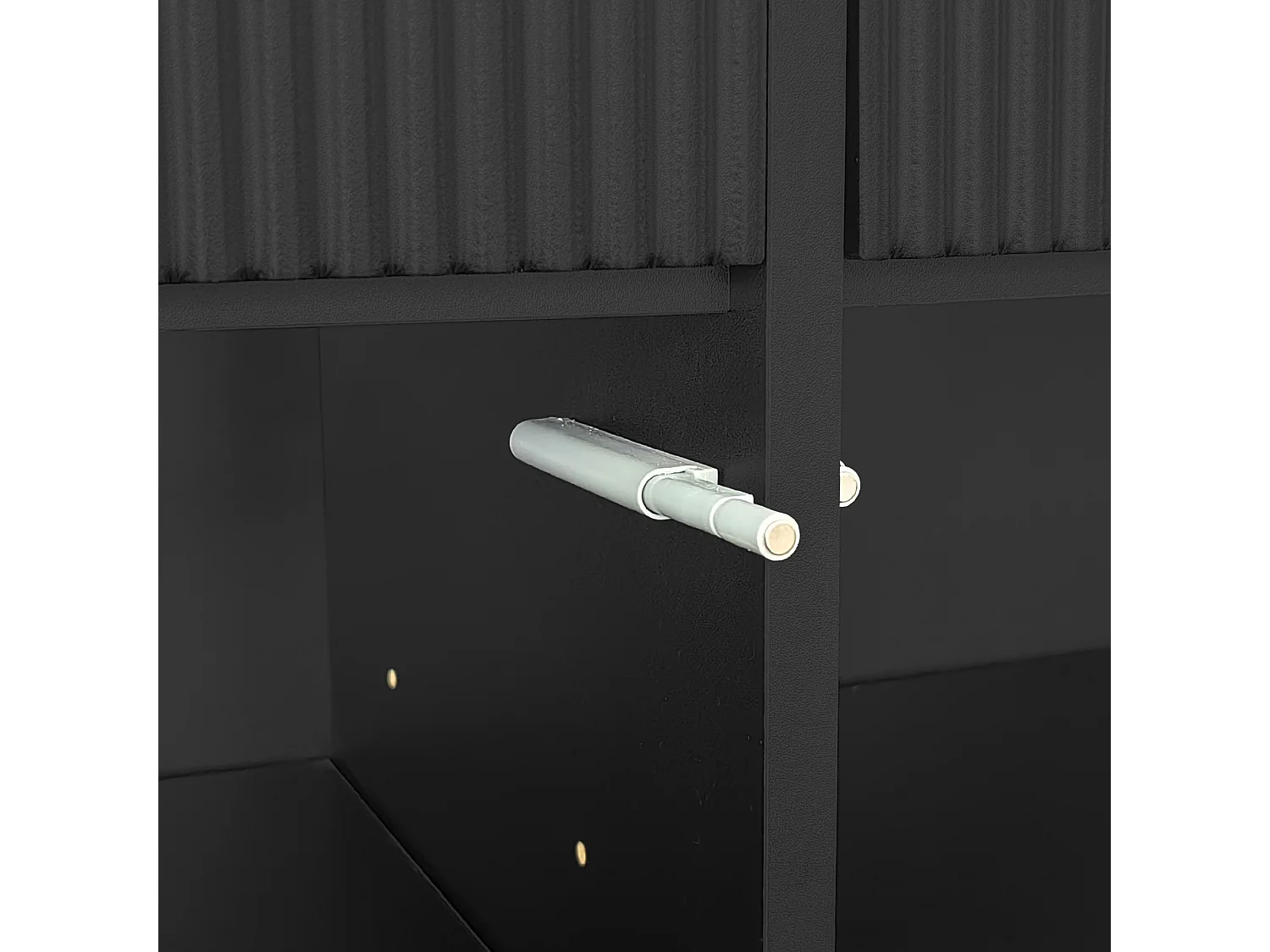 Buffet/meuble à chaussures élégant avec panneaux structurels, étagères réglables et décorations plaquées or, avec tiroirs