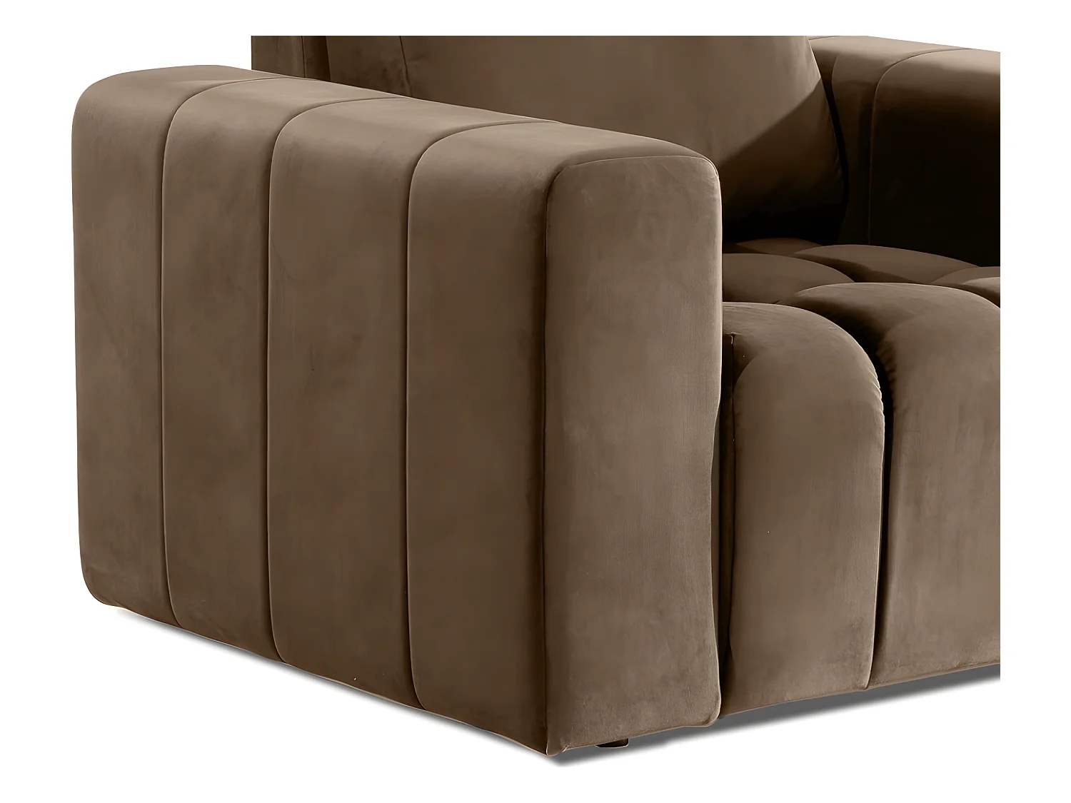 Luxe fluwelen fauteuil, comfortabel en elegant met hoge armleuningen en houten poten