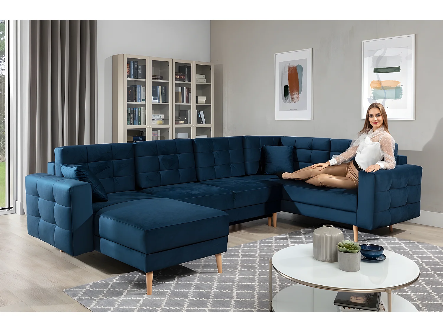 Canapé panoramique convertible - ASMA VELOURS - en tissu de qualité 5 places, bleu foncé, méridienne à gauche et angle à droite (vu de face)