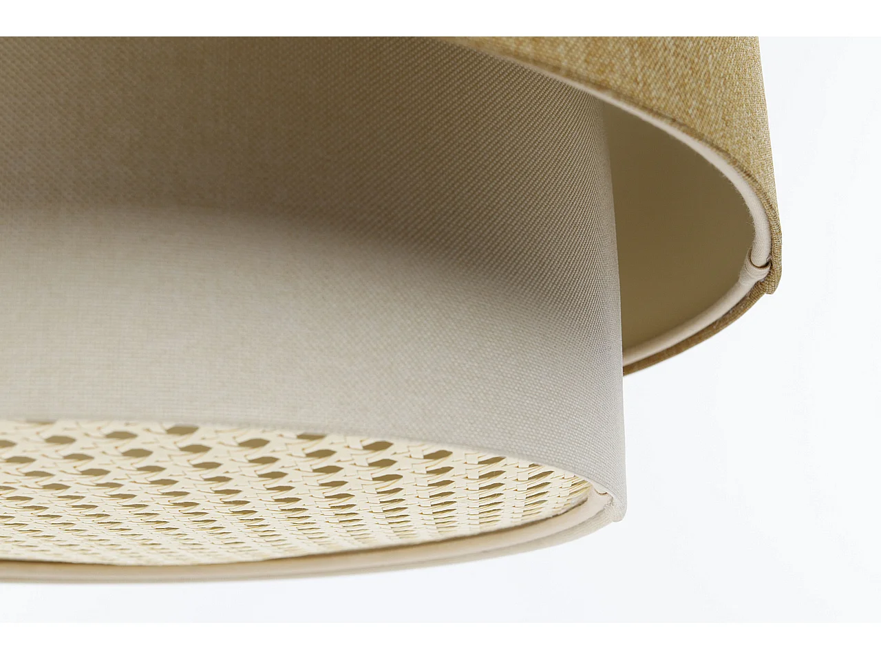 Suspension avec diffuseur en rotin