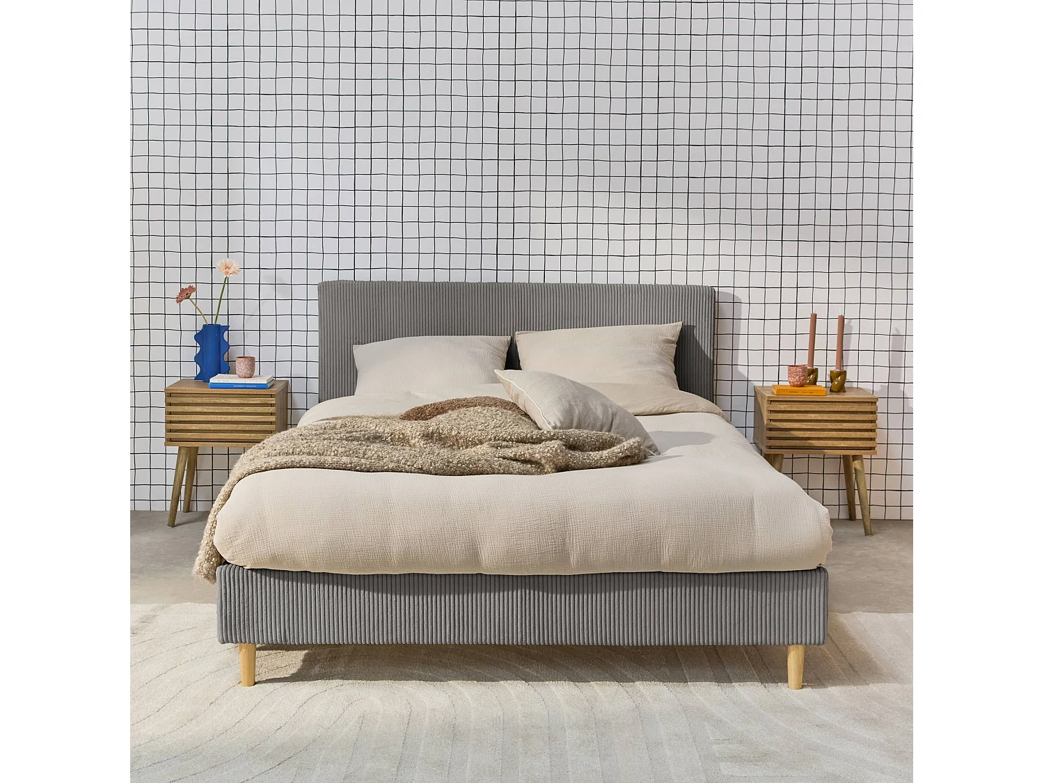 Struttura letto con rete a doghe e testiera 160cm, velluto a coste