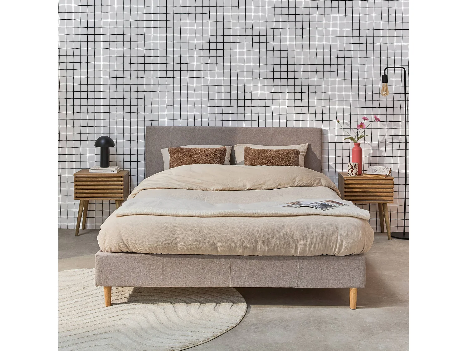 Cama con somier y cabecero 140cm, acabado en tela beige