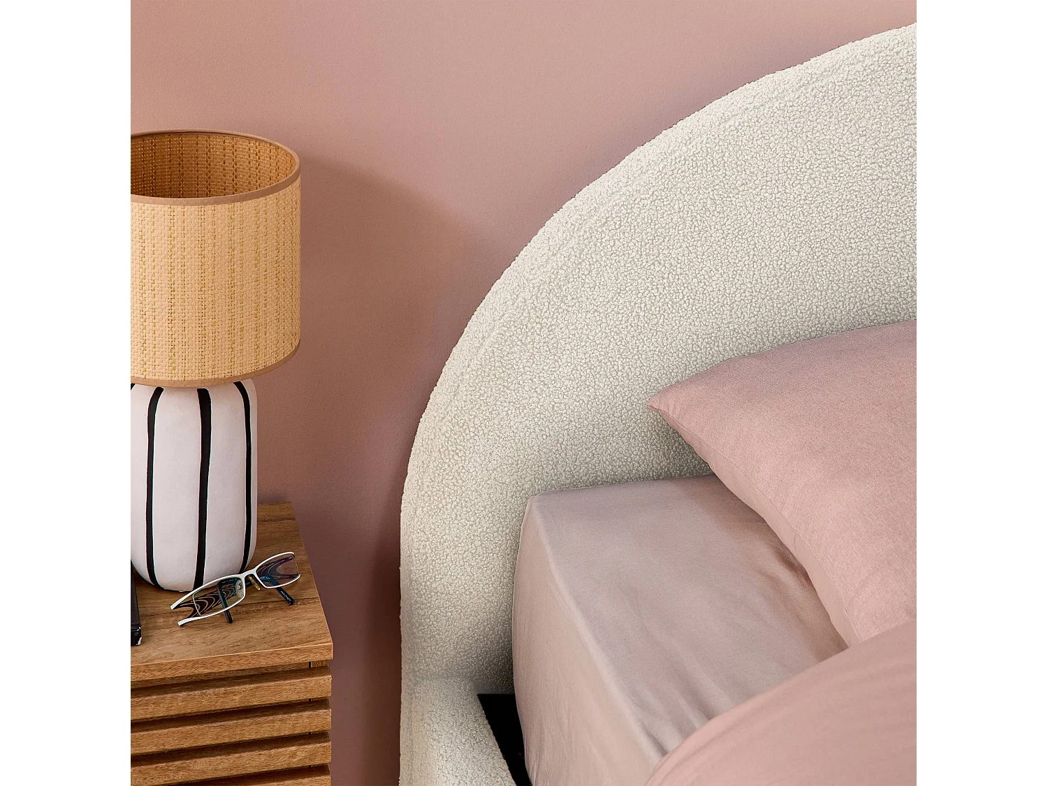 Cama con somier abatible y cabecero 160cm, acabado en borreguito