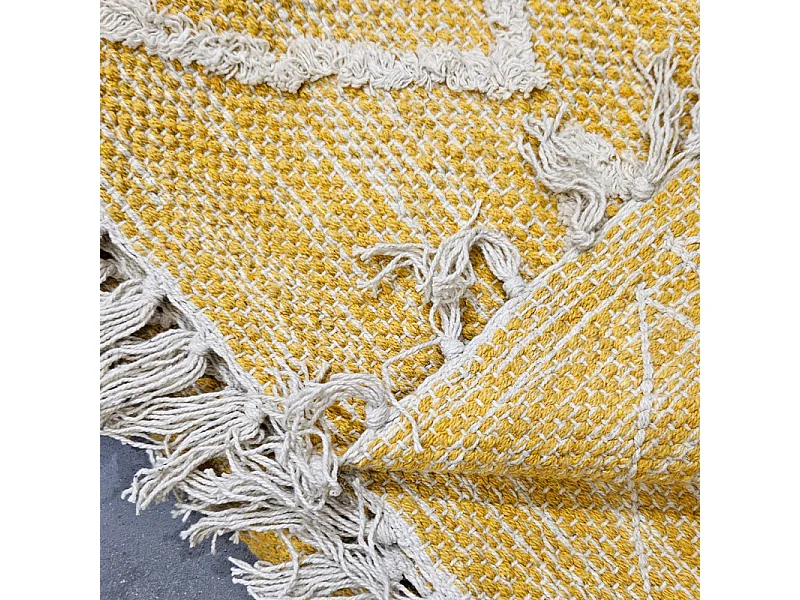 Tapis 120 x 180 cm en coton jaune avec motifs et franges écru - ALIBA