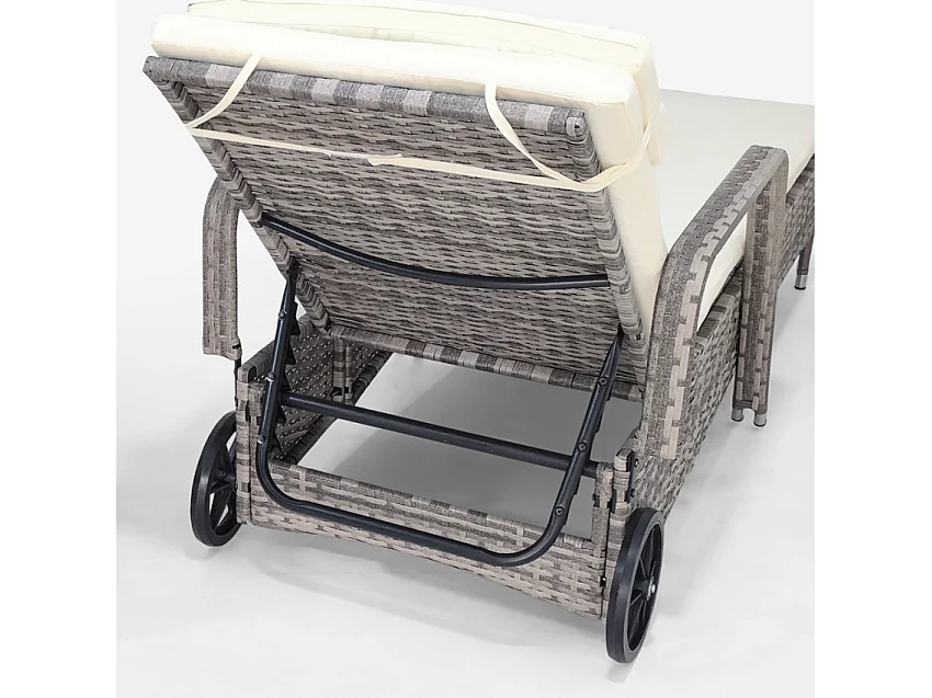 Tumbona para jardín y piscina de ratán con ruedas y reposabrazos Kanani - Blanco