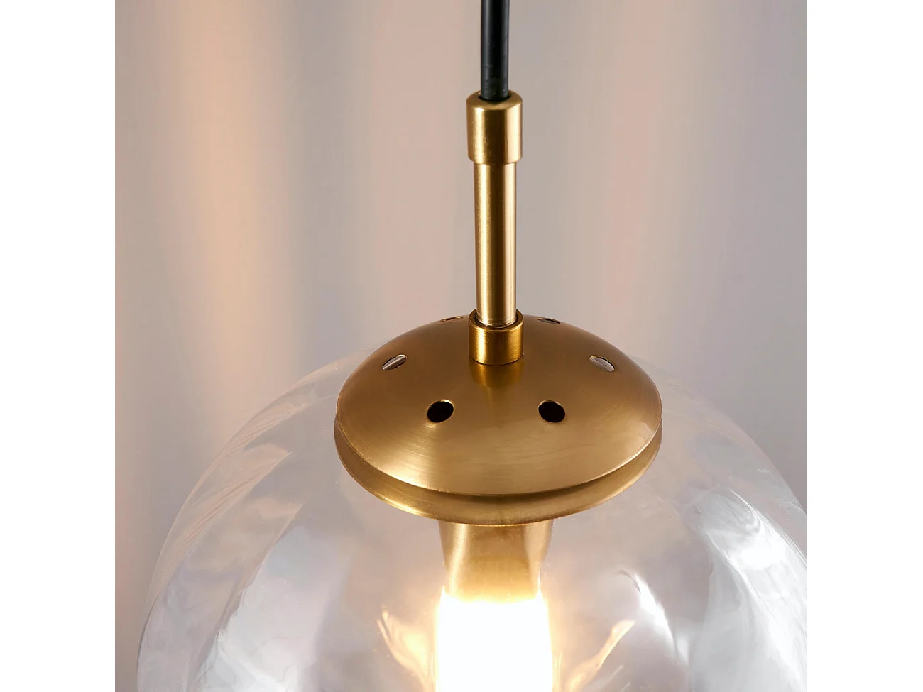 Suspension tendance boule en verre strié - Niccolo