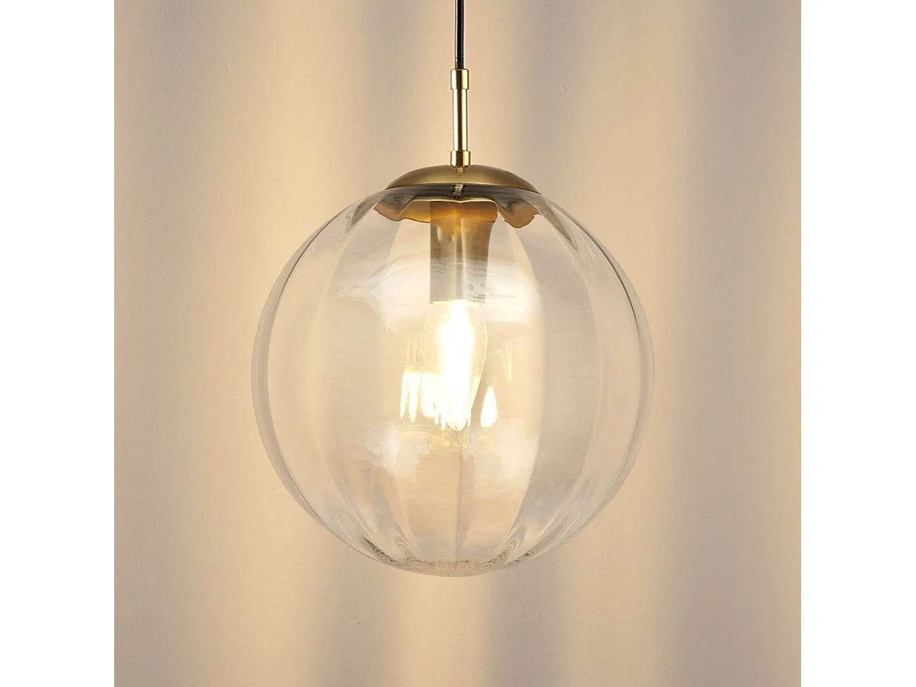 Suspension tendance boule en verre strié - Niccolo