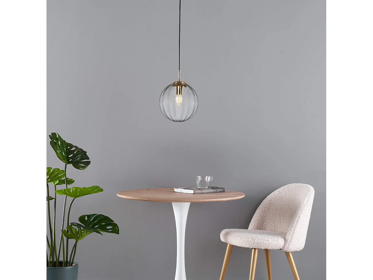 Suspension tendance boule en verre strié - Niccolo