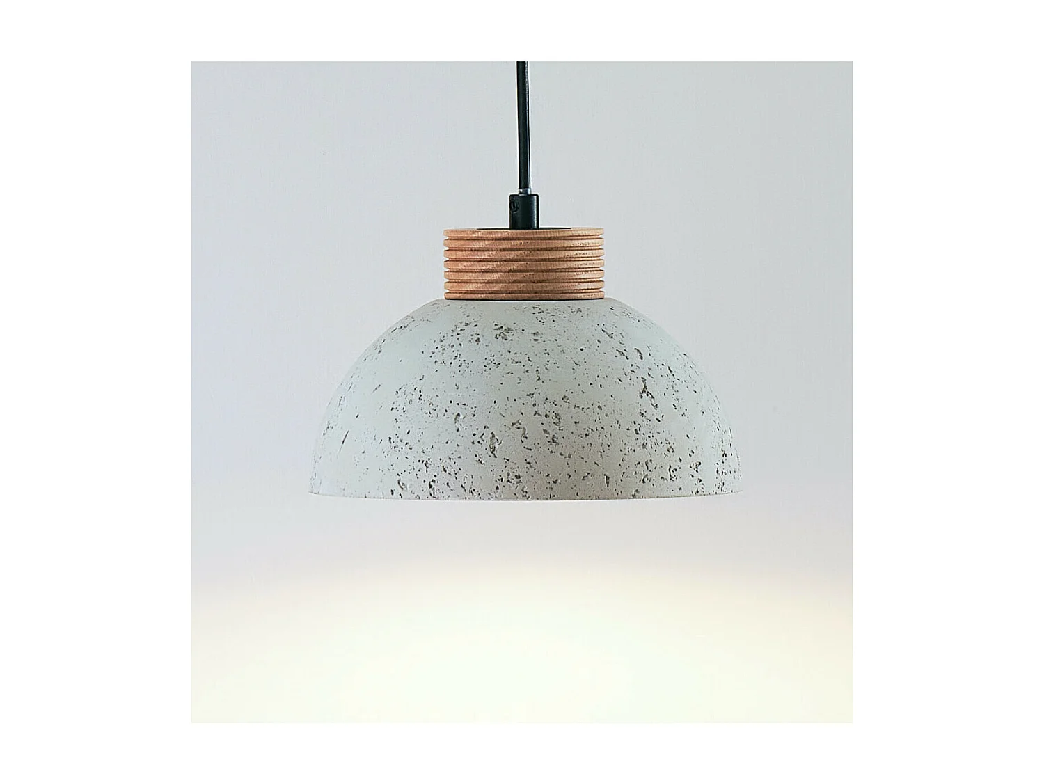 Suspension béton gris et bois - Koda