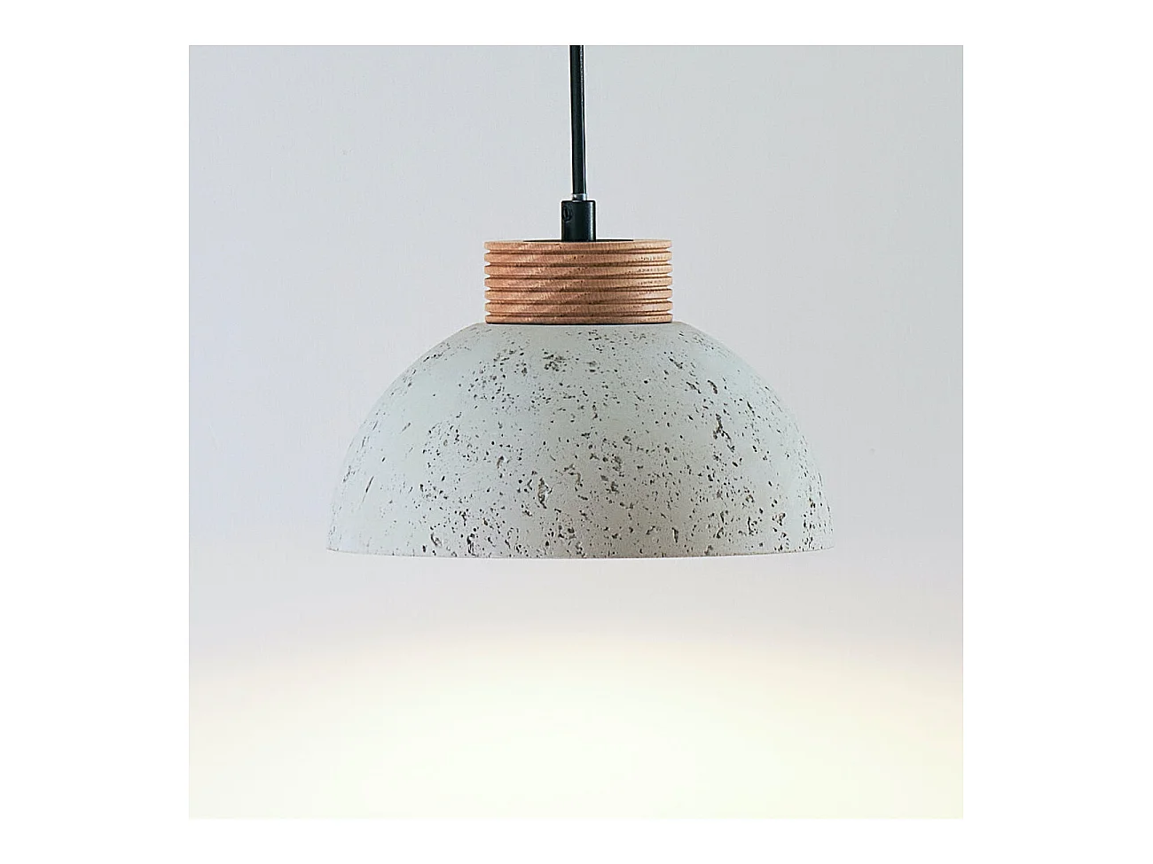 Suspension béton gris et bois - Koda