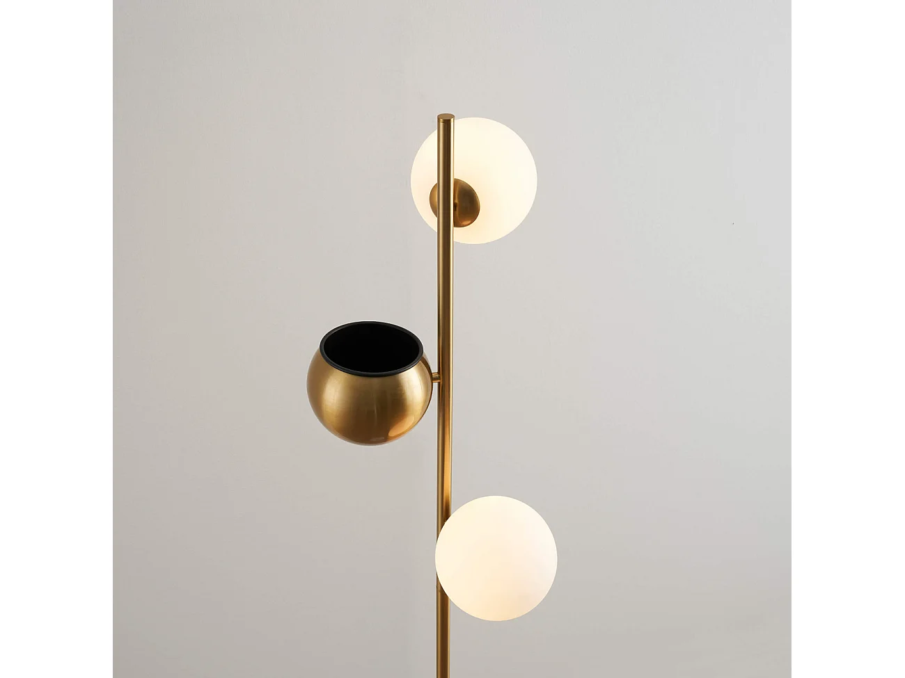 Lampadaire doré verre blanc avec support plante - Ortensia