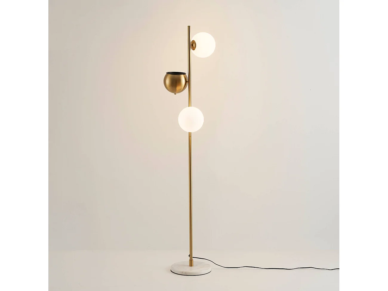 Lampadaire doré verre blanc avec support plante - Ortensia