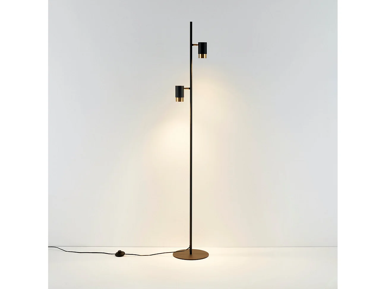 Lampadaire design noir double spots orientables - Elya