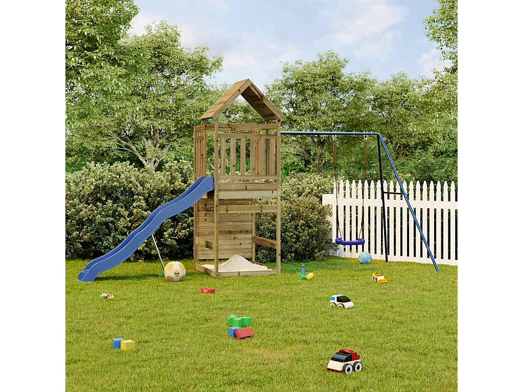 Outdoor-Spielplatz aus imprägniertem Kiefernholz
