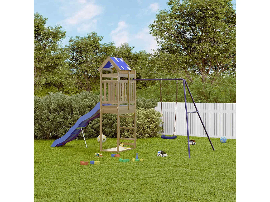 Parque infantil exterior fabricado en madera de pino impregnado