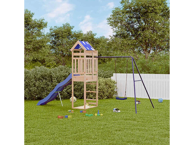 Parque infantil exterior fabricado en madera maciza de pino