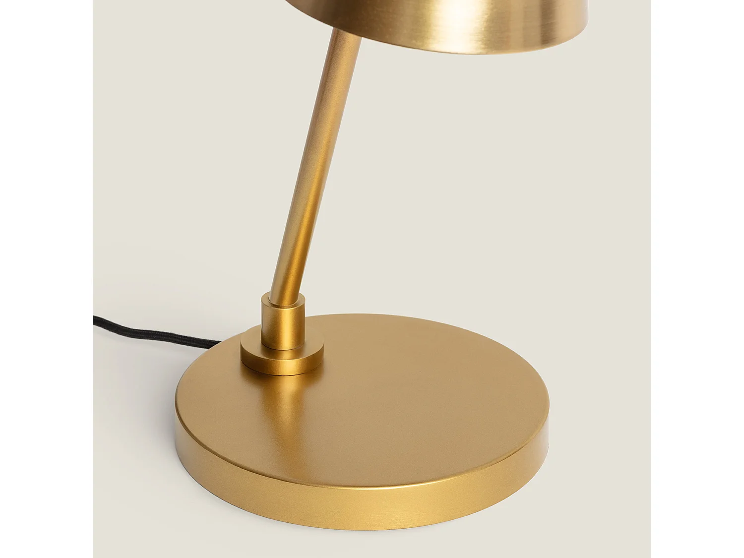 Lámpara de Mesa Metal Bardney Dorado