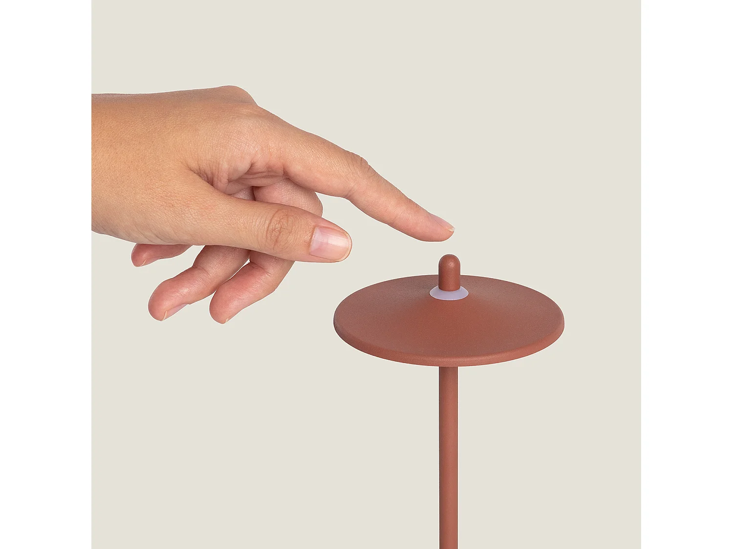 Lampe à Poser LED Portable Extérieure Métal avec Batterie Rechargeable Milevani Terre cuite