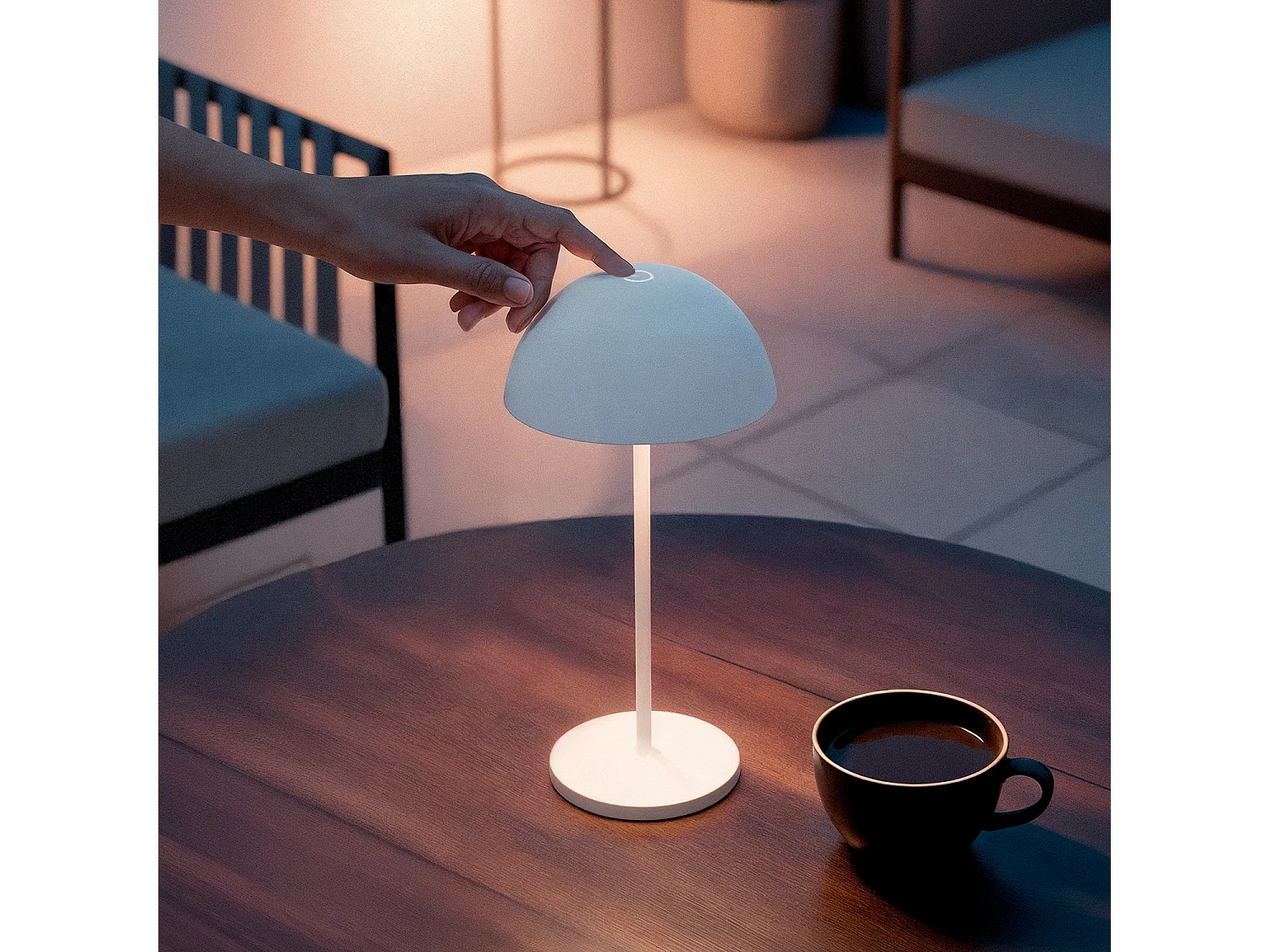 Lámpara de Mesa LED Portátil Exterior con Batería USB Recargable Mugla Blanco
