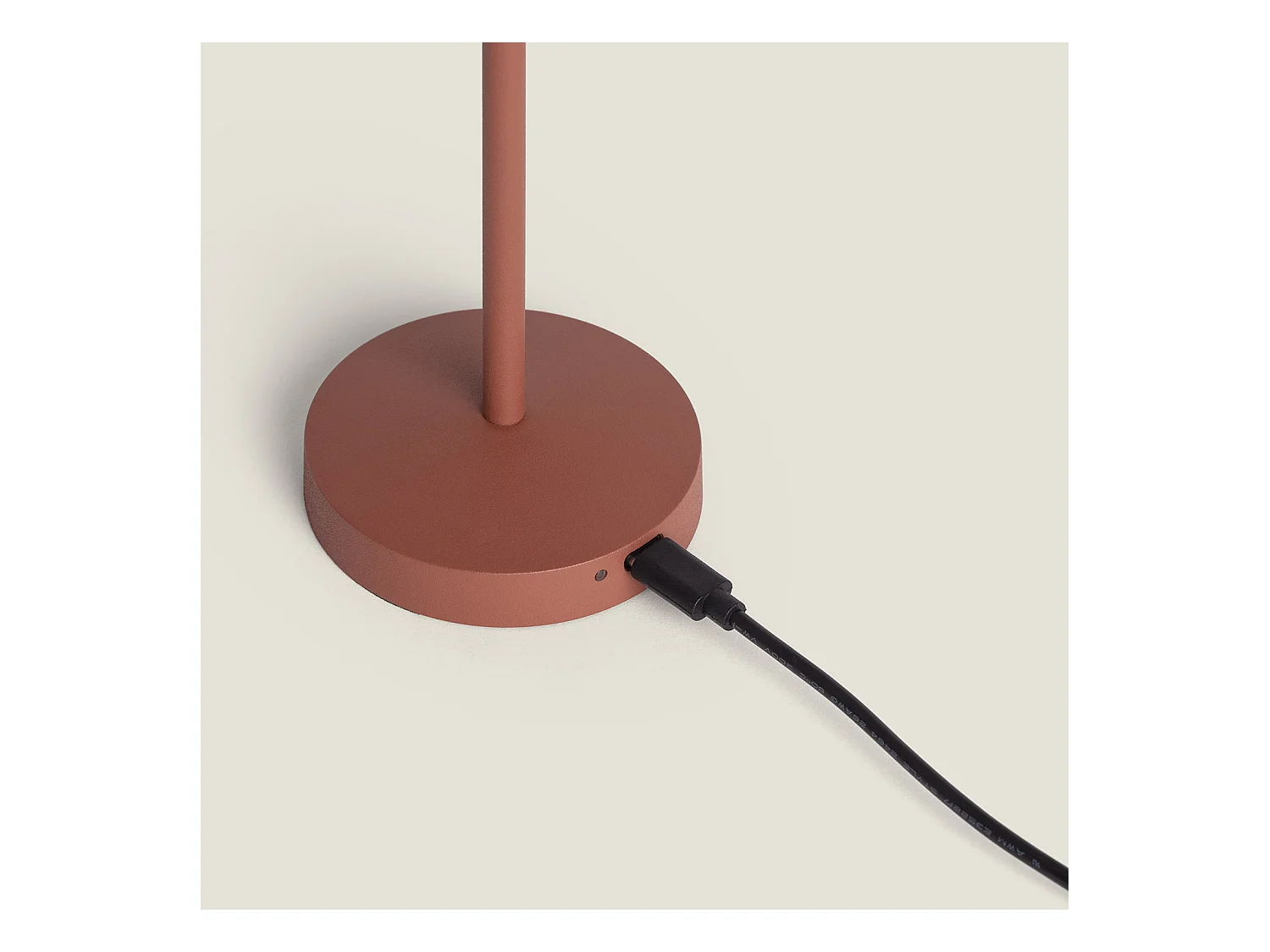 Lampada da Tavolo LED Portatile per Esterno Metallo con Batteria Ricaricabile Magatzi Terracotta