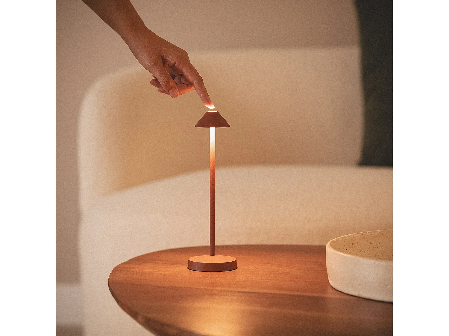 Lampe à Poser LED Portable Extérieure Métal avec Batterie Rechargeable Magatzi Terre cuite