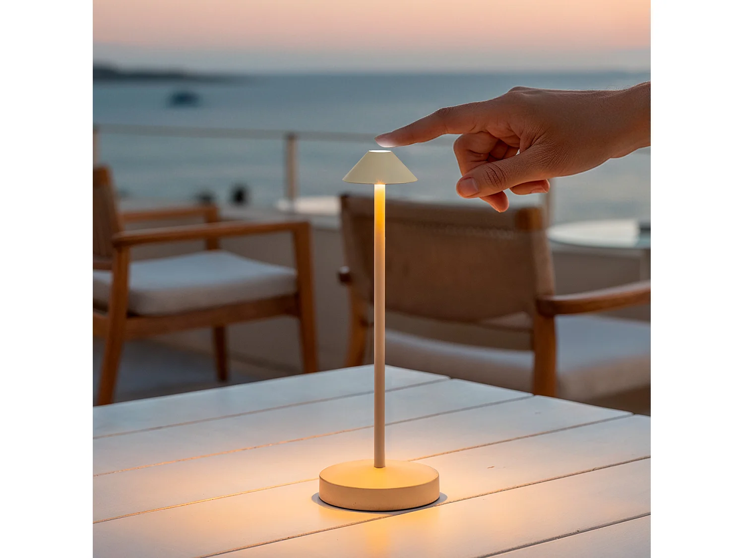 Lampe à Poser LED Portable Extérieure Métal avec Batterie Rechargeable Magatzi Beige