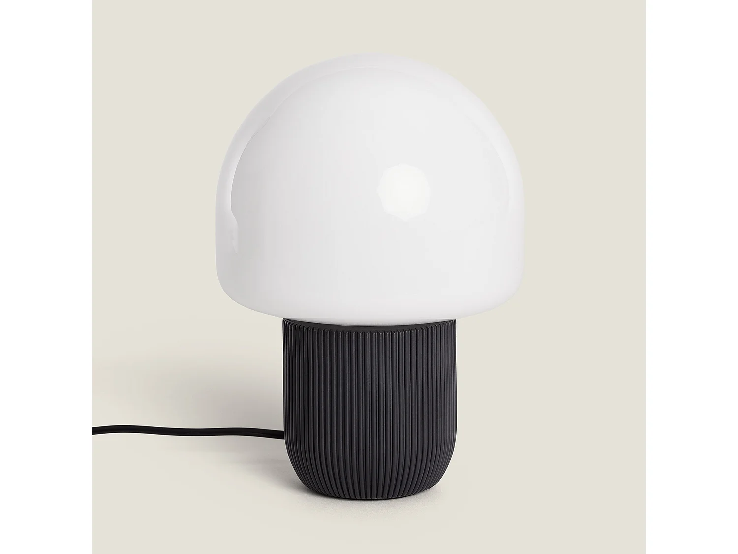 Lampe à Poser Résine Nacune Noir