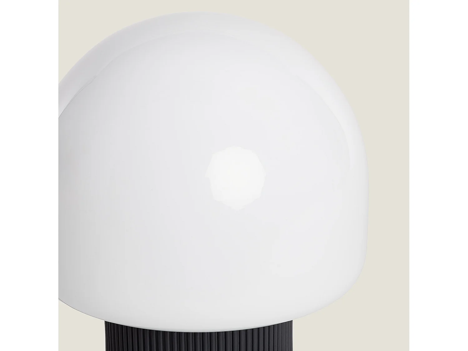 Lampe à Poser Résine Nacune Noir