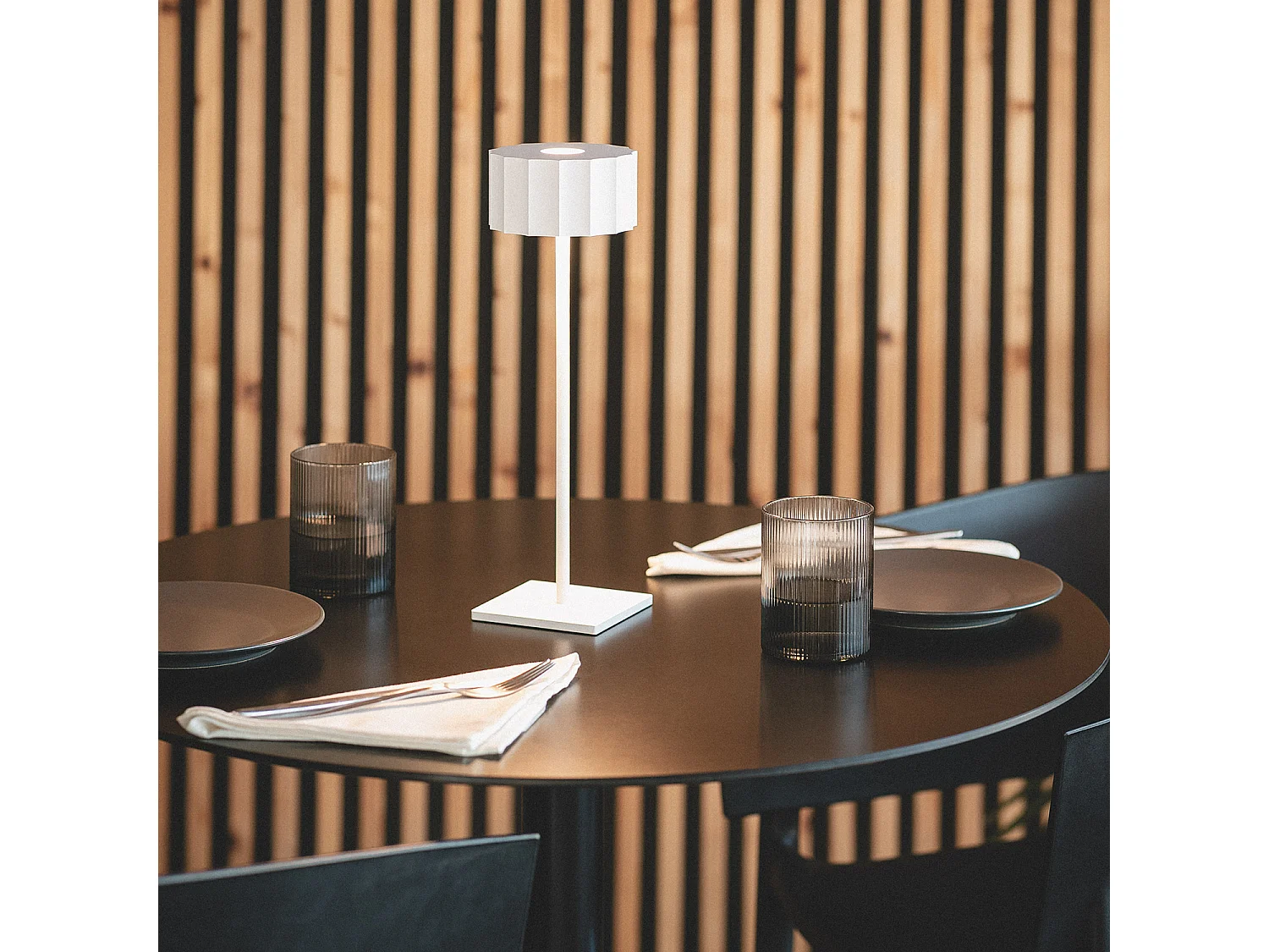 Lámpara de Mesa LED Portátil para Exterior con Batería USB Recargable Cesc Blanco