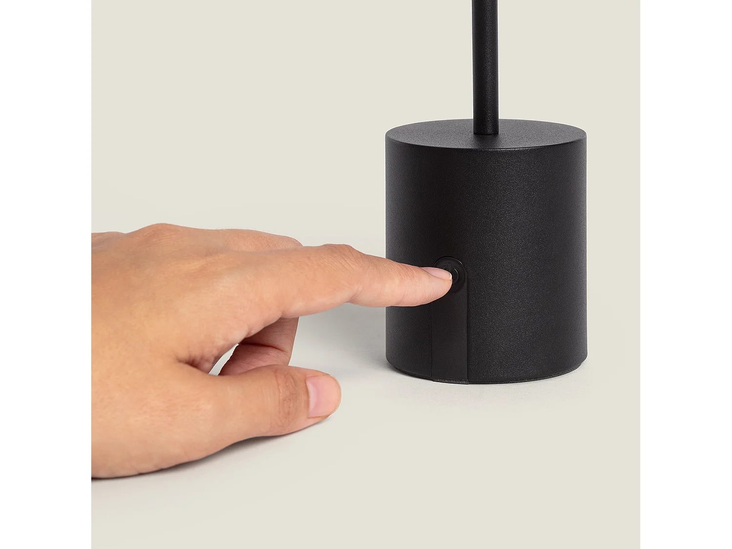 Lampada da Tavolo LED Portatile per Esterni Metallo con Batteria USB Ricaricabile Jawania Nero