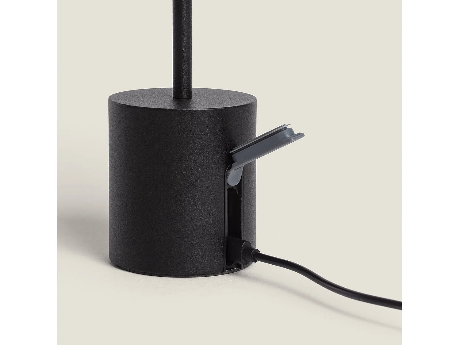 Lampada da Tavolo LED Portatile per Esterni Metallo con Batteria USB Ricaricabile Jawania Nero