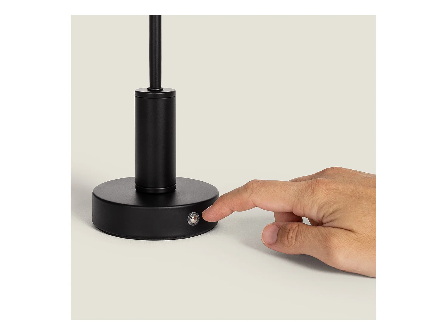 Lampe à Poser LED Portable avec Batterie USB Rechargeable Ludza Noir