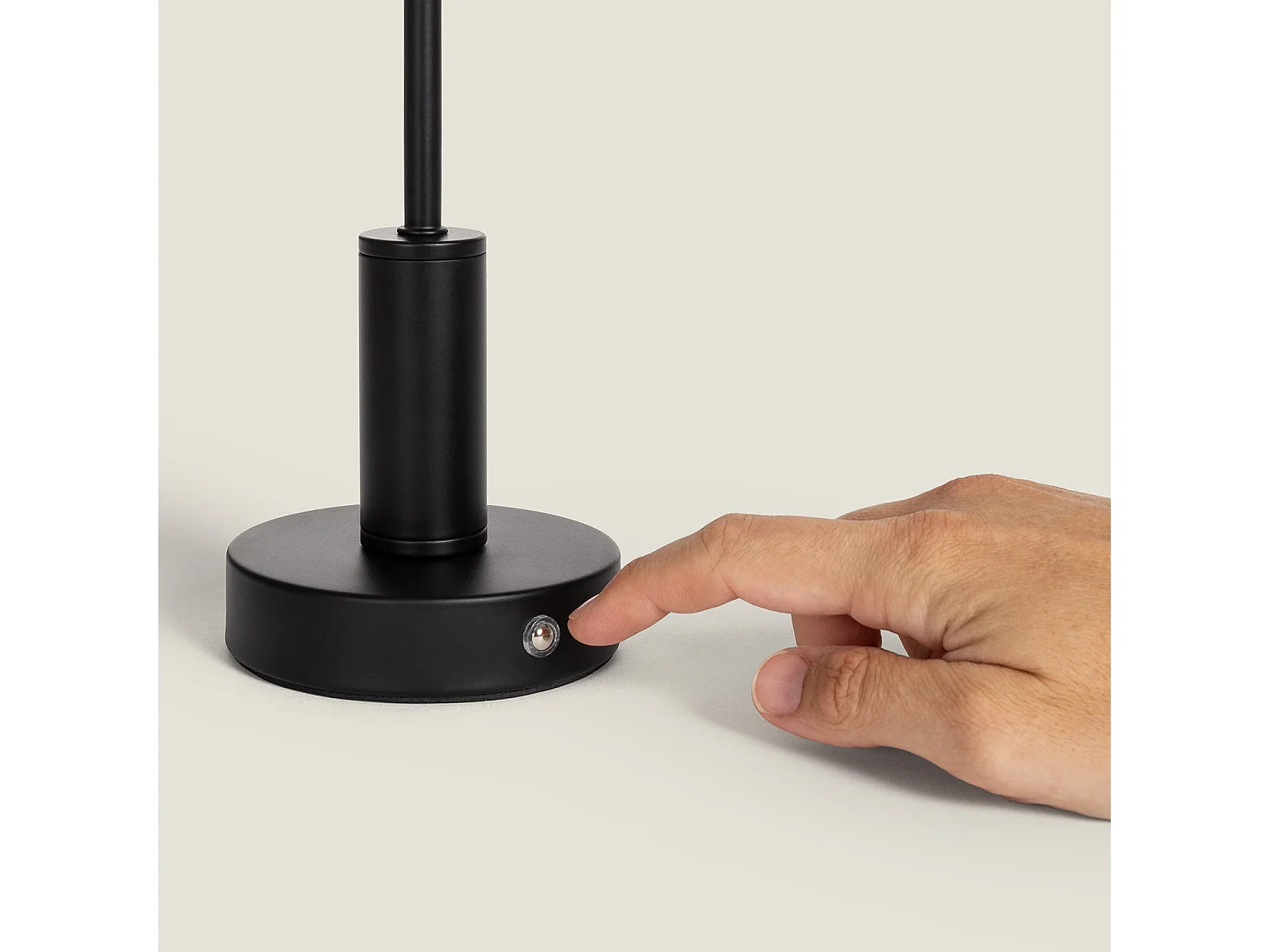 Lampe à Poser LED Portable avec Batterie USB Rechargeable Ludza Noir