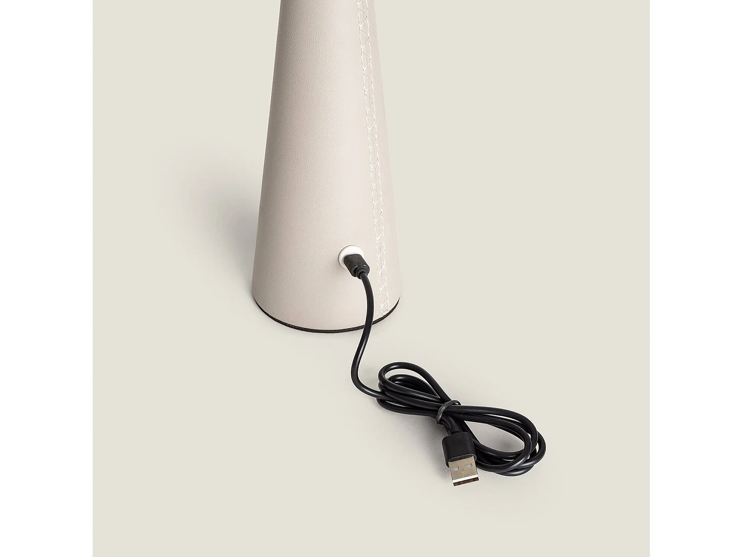 Lámpara de Mesa LED Portátil Cuero con Batería USB Recargable Tyu Tule Beige