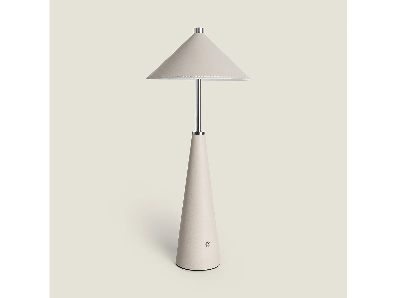 Lampe à Poser LED Portable Cuir et Métal avec Batterie USB Rechargeable Tyu Tule Beige