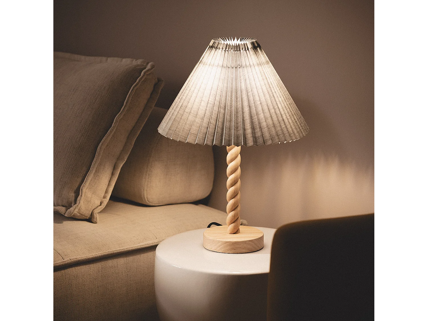 Lampada da Tavolo Legno Moorea Bianco