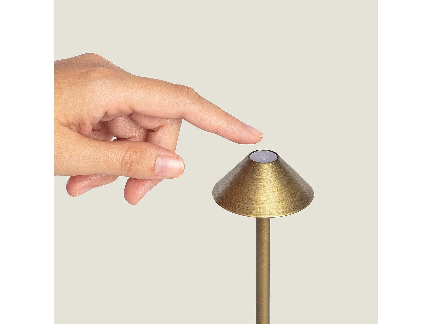 Lampe à Poser LED Portable Extérieure Métal avec Batterie Rechargeable Magatzi Laiton