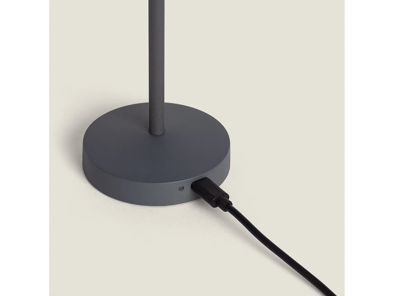 Lampe à Poser LED Portable pour Extérieur Métal avec Batterie Rechargeable Lendora Smoke Gris