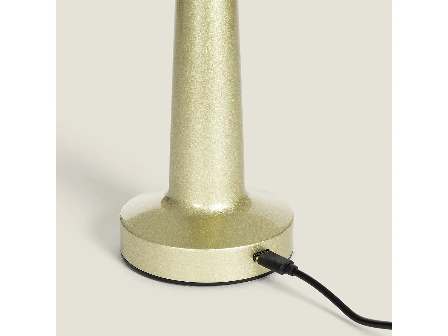 Lampe à Poser LED Portable avec Batterie USB Rechargeable Orsha Doré