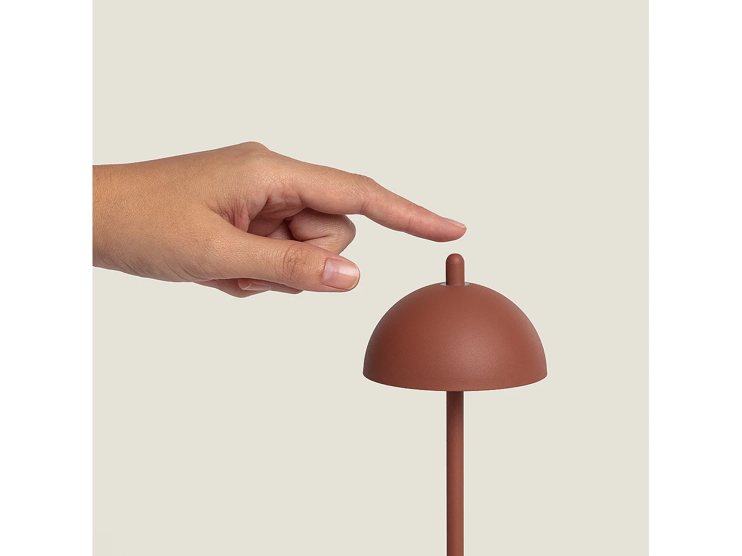 Lampe à Poser LED Portable Extérieure Métal avec Batterie Rechargeable Pirinoa Terre cuite