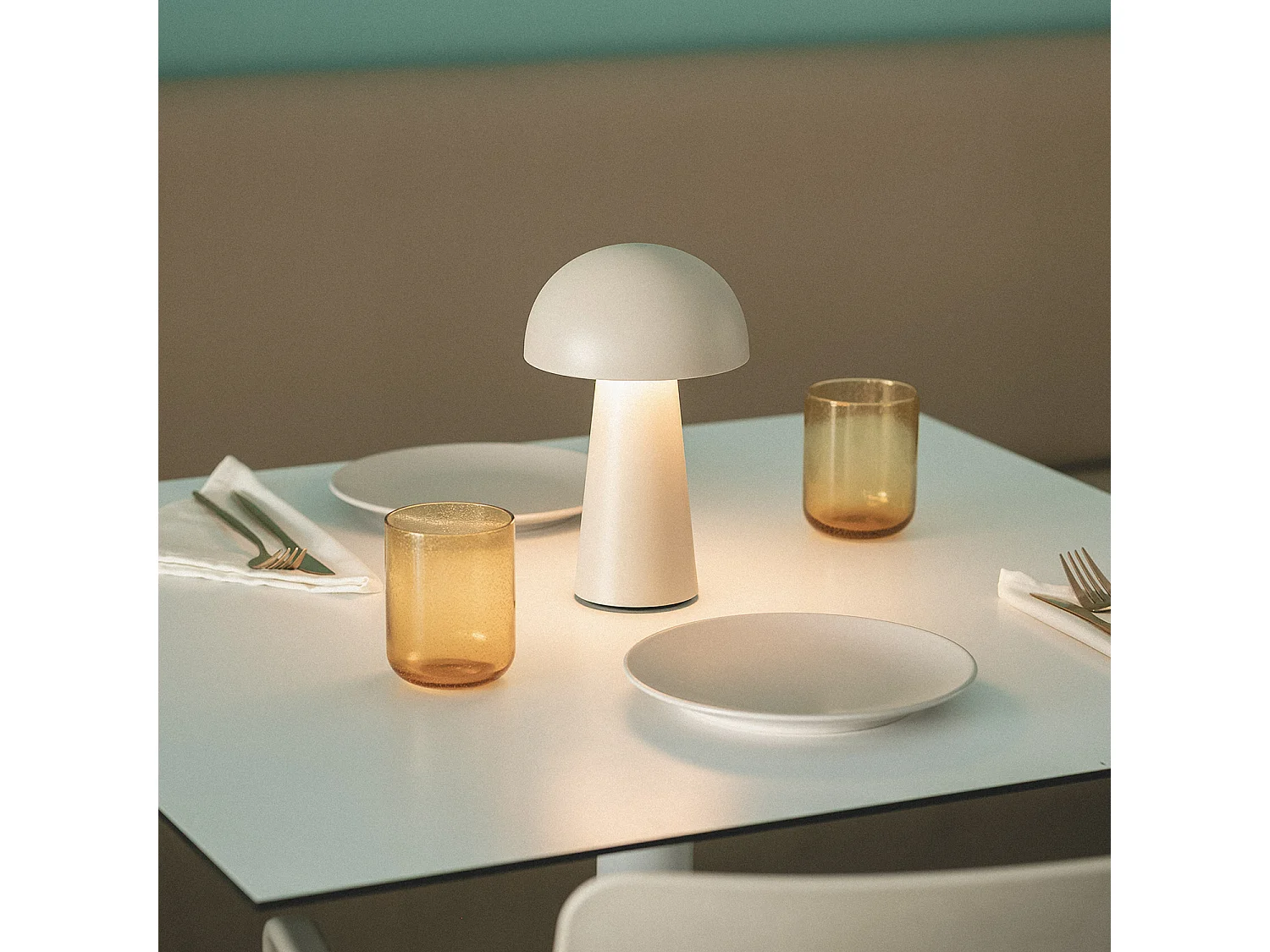 Lampe à Poser LED 2W Portable avec Batterie USB Rechargeable Uyanga Beige