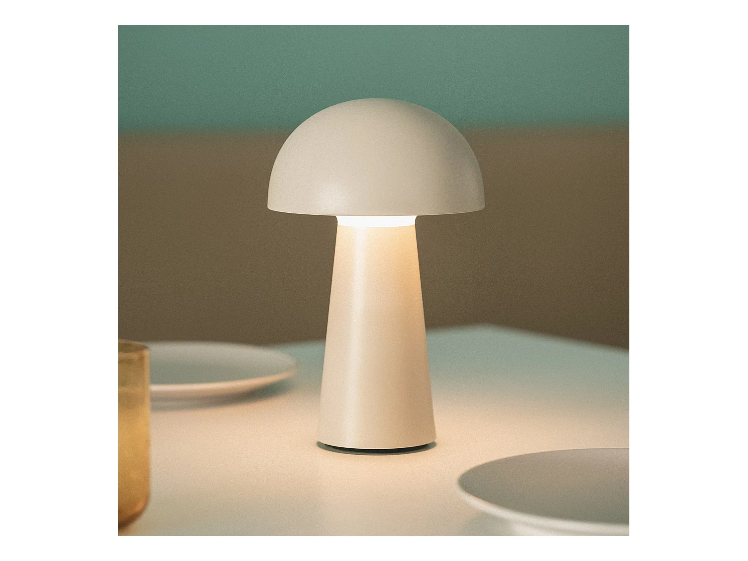 Lampada da Tavolo LED 2W Portatile con Batteria USB Ricaricabile Uyanga Beige