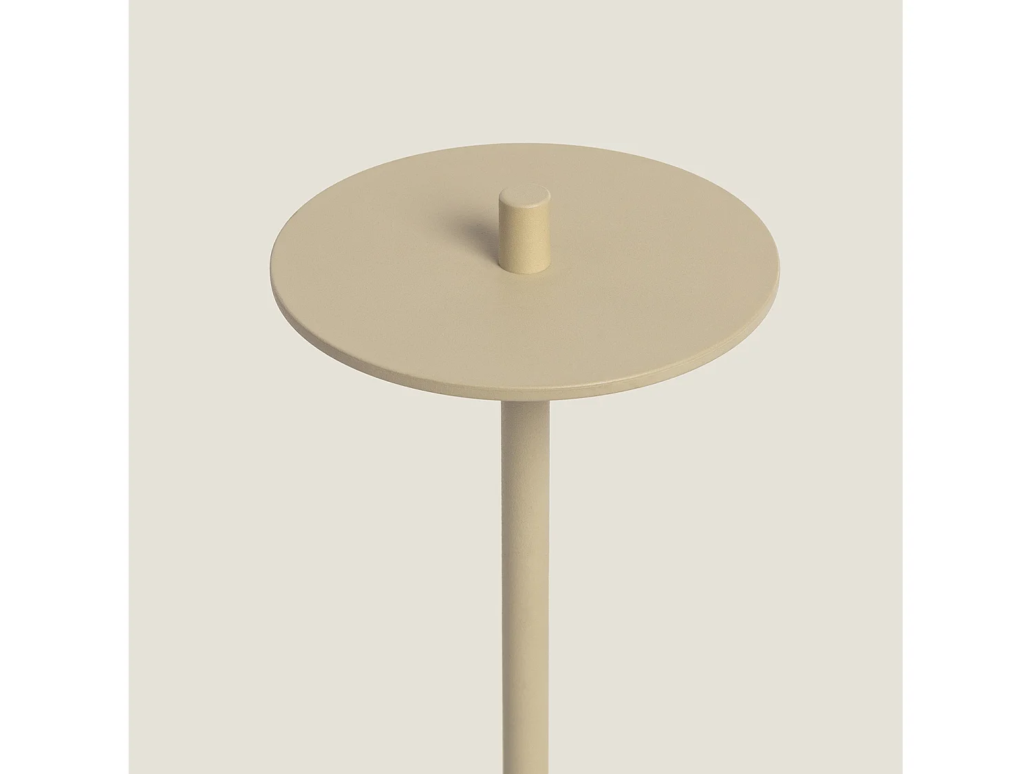 Lampada da Tavolo LED Portatile per Esterni Metallo con Batteria USB Ricaricabile Estepona Beige