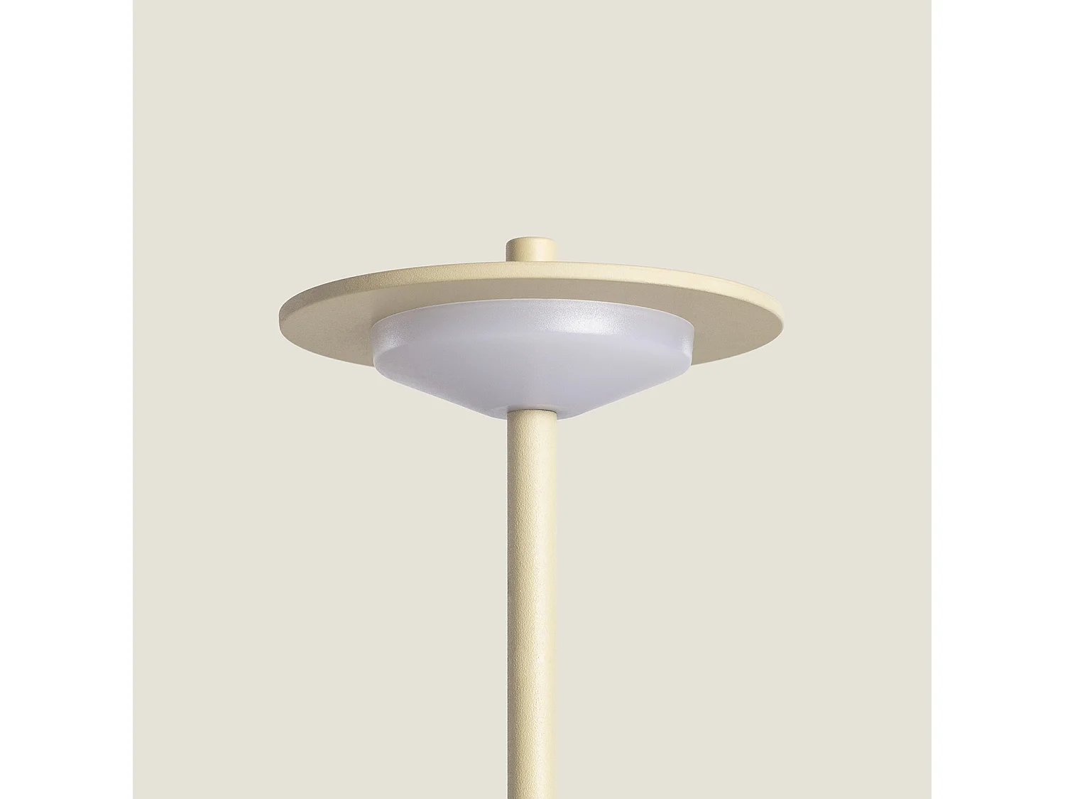 Lampada da Tavolo LED Portatile per Esterni Metallo con Batteria USB Ricaricabile Estepona Beige