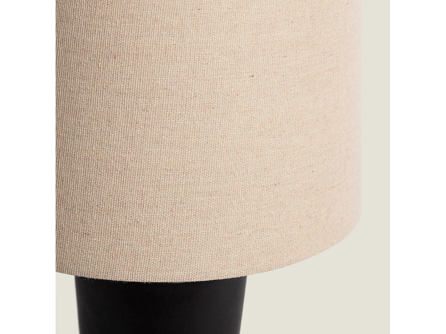 Lámpara de Mesa Cerámica y Lino Amabel