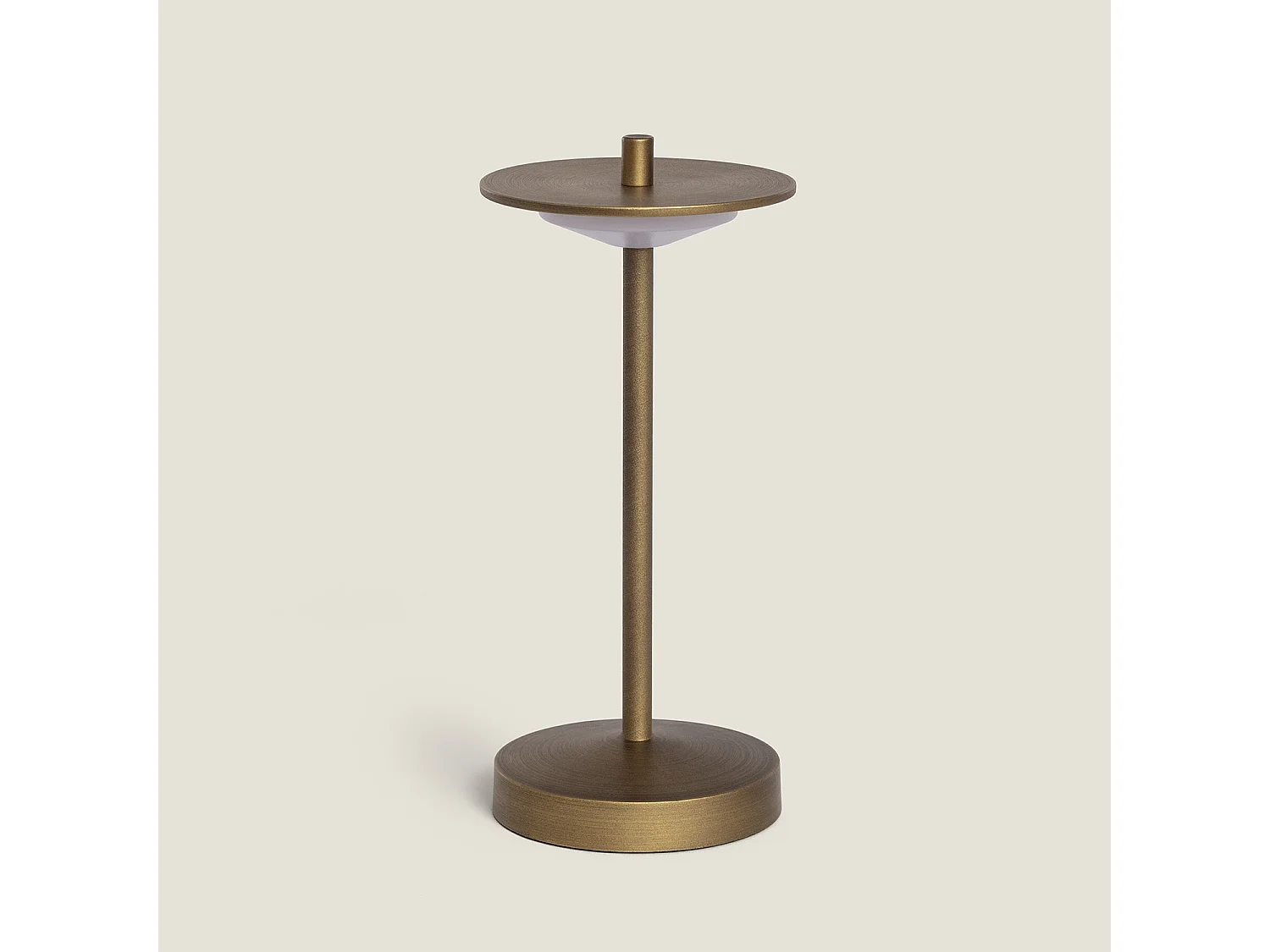 Lampada da Tavolo LED Portatile per Esterni Metallo con Batteria USB Ricaricabile Estepona Ottone